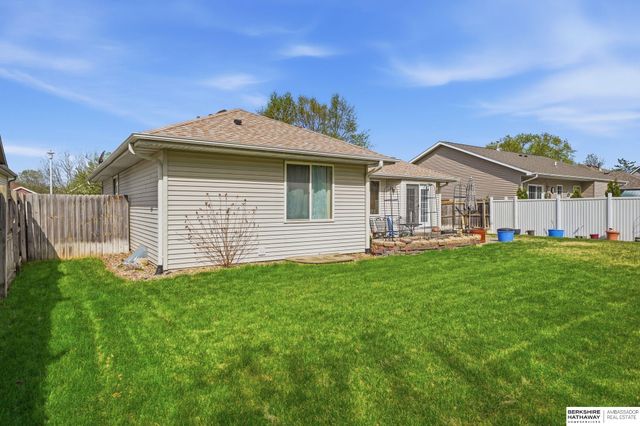 5400 Hunts Drive, Lincoln, NE 68512