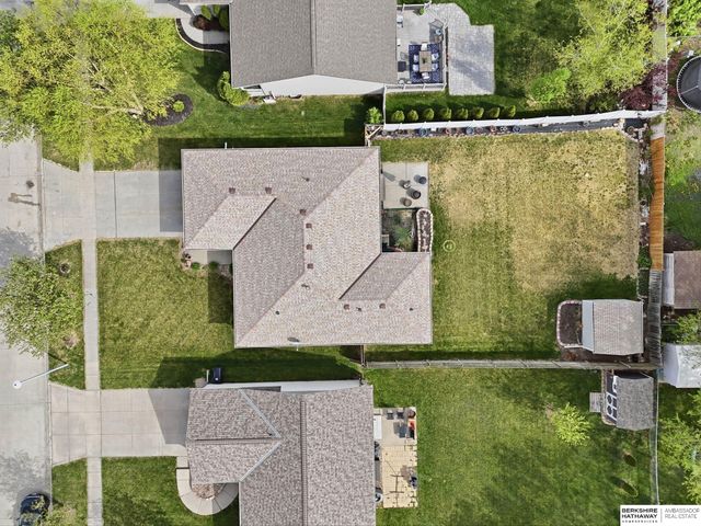 5400 Hunts Drive, Lincoln, NE 68512