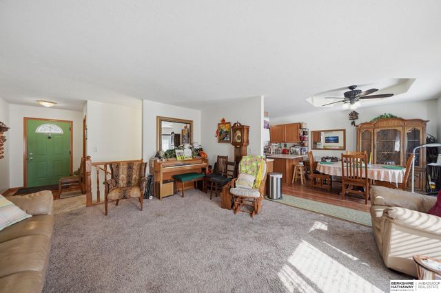 5400 Hunts Drive, Lincoln, NE 68512