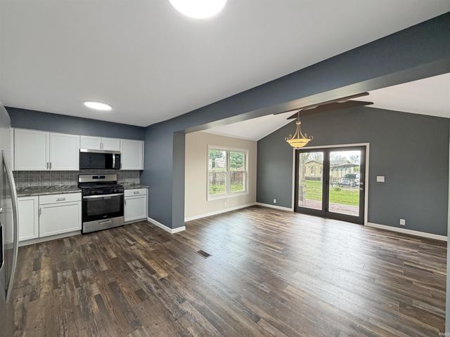 602 E Pike Street, Kirklin, IN 46050