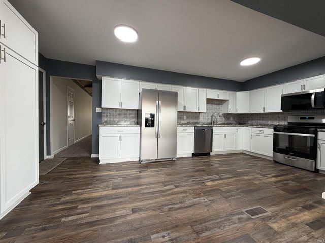 602 E Pike Street, Kirklin, IN 46050