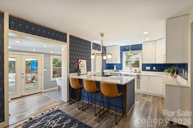 1941 Bentley Place, Charlotte, NC 28205