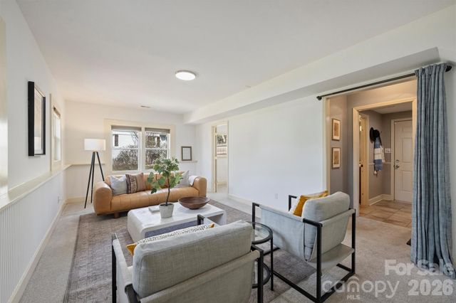 1941 Bentley Place, Charlotte, NC 28205