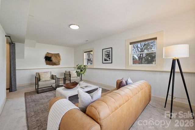 1941 Bentley Place, Charlotte, NC 28205