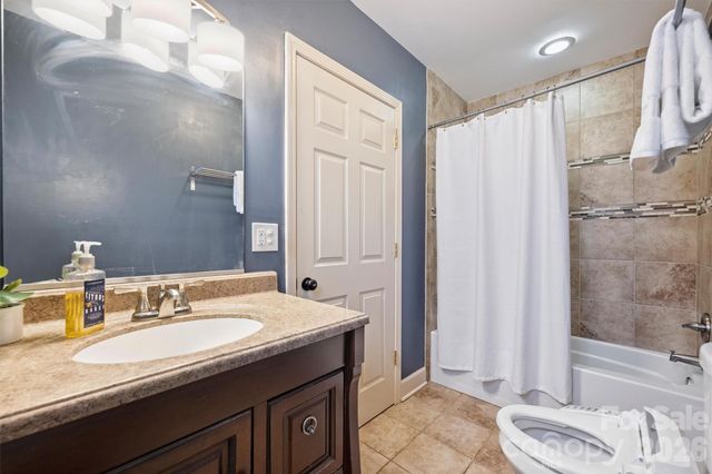 1941 Bentley Place, Charlotte, NC 28205