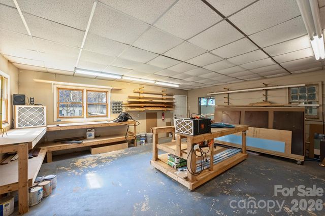 1941 Bentley Place, Charlotte, NC 28205