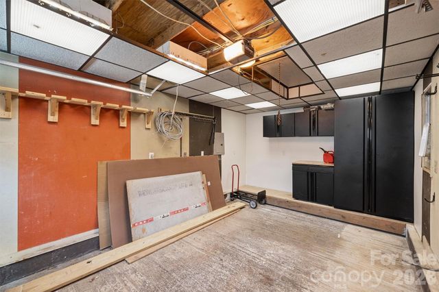 1941 Bentley Place, Charlotte, NC 28205