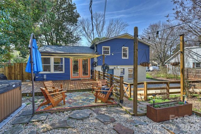 1941 Bentley Place, Charlotte, NC 28205