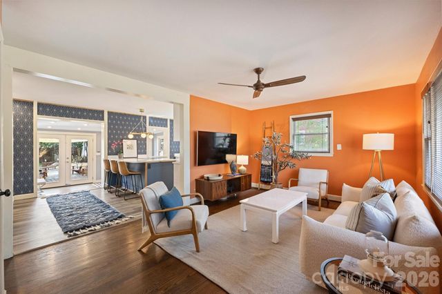 1941 Bentley Place, Charlotte, NC 28205