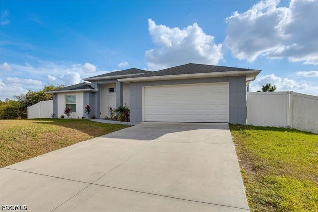 5307 6th ST W, Lehigh Acres, FL 33971