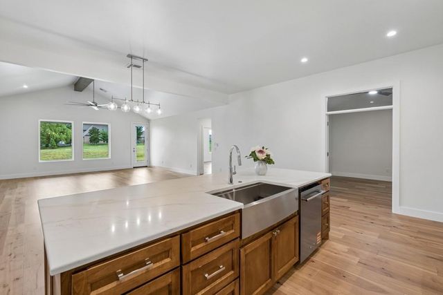 4924 Pont Neuf Road, Edmond, OK 73034