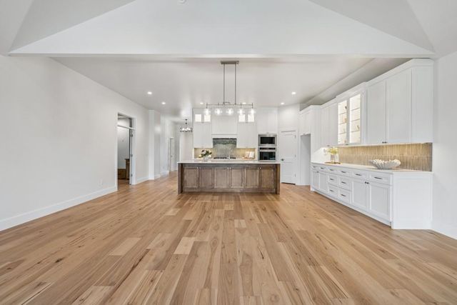 4924 Pont Neuf Road, Edmond, OK 73034