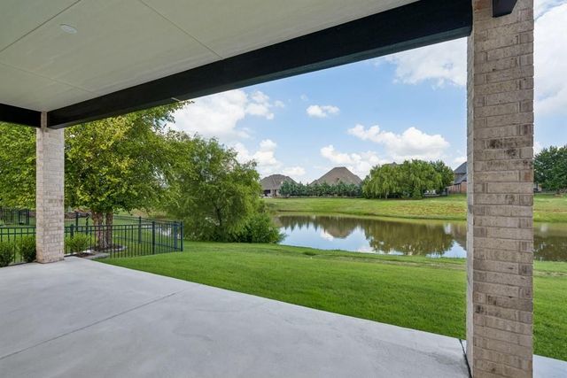 4924 Pont Neuf Road, Edmond, OK 73034