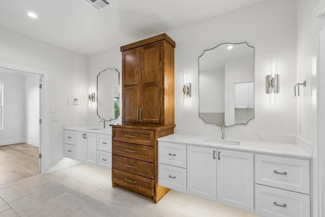 4924 Pont Neuf Road, Edmond, OK 73034