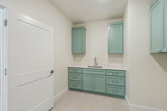 4924 Pont Neuf Road, Edmond, OK 73034