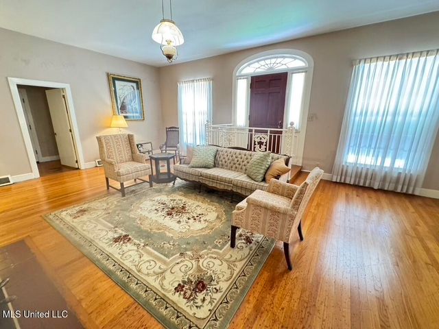 216 Lower Woodville Road, Natchez, MS 39120