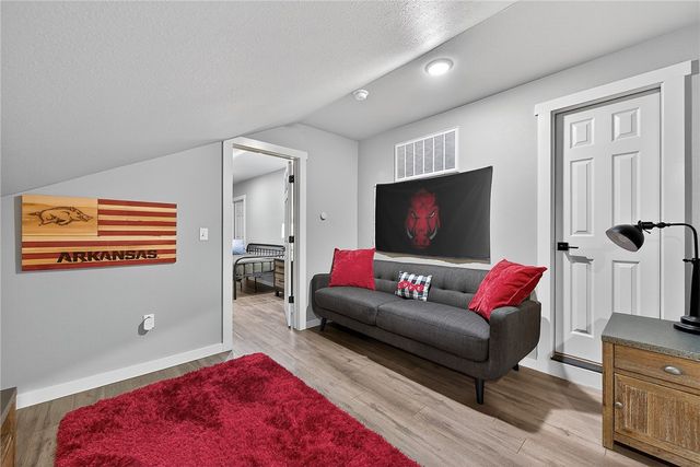 3225 N Kings Cross, Fayetteville, AR 72703