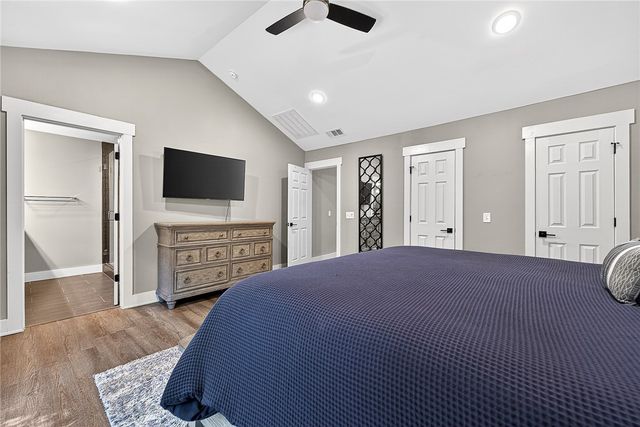 3225 N Kings Cross, Fayetteville, AR 72703