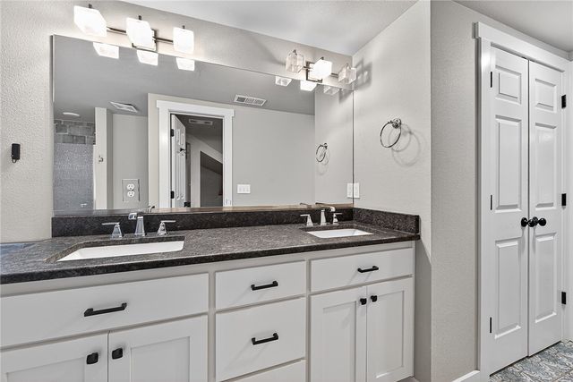 3225 N Kings Cross, Fayetteville, AR 72703