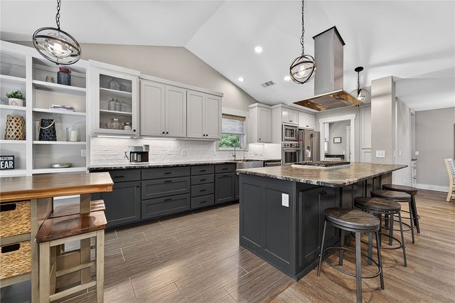 3225 N Kings Cross, Fayetteville, AR 72703