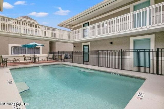 222 14TH Avenue N 111, Jacksonville Beach, FL 32250