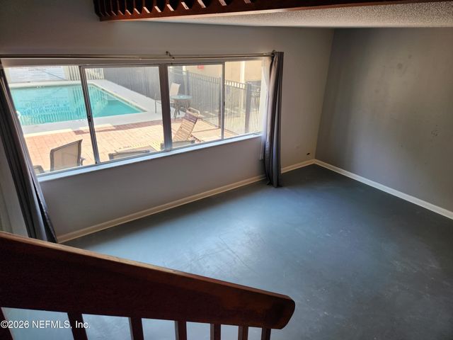 222 14TH Avenue N 111, Jacksonville Beach, FL 32250