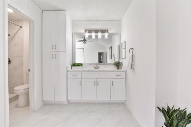 9646 Dapple Lane, Houston, TX 77065