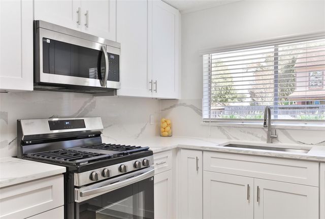 9646 Dapple Lane, Houston, TX 77065