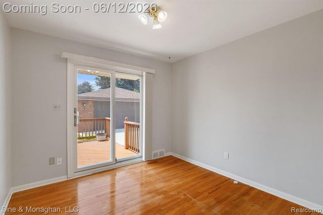 1924 Newman Street, Trenton, MI 48183