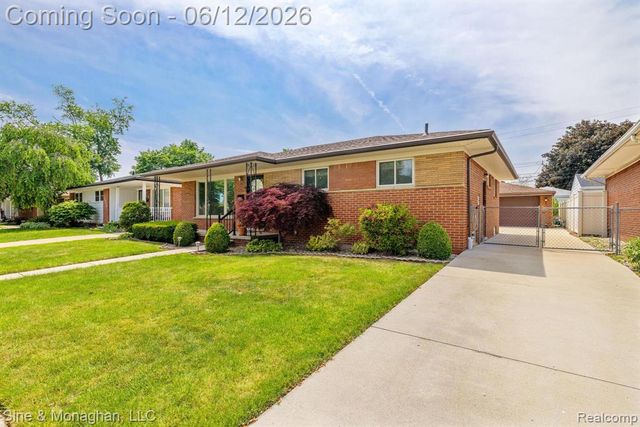 1924 Newman Street, Trenton, MI 48183