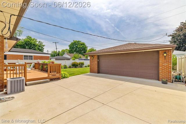 1924 Newman Street, Trenton, MI 48183