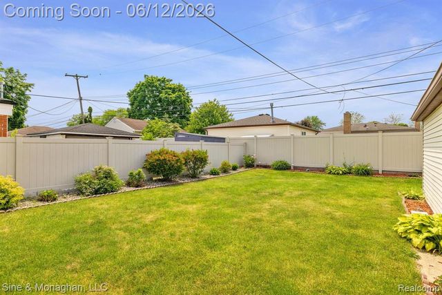 1924 Newman Street, Trenton, MI 48183