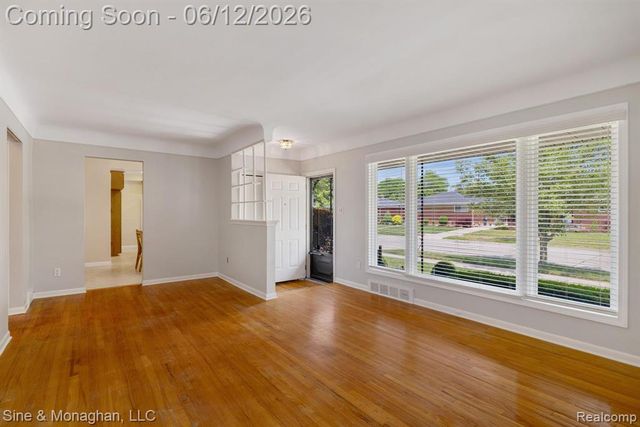 1924 Newman Street, Trenton, MI 48183