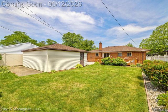 1924 Newman Street, Trenton, MI 48183