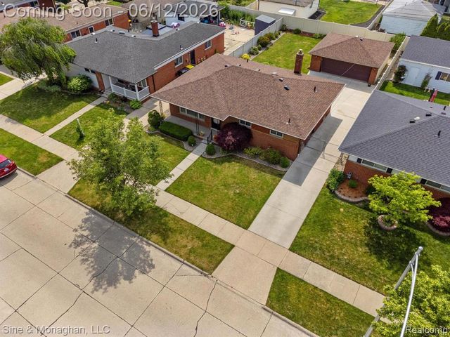 1924 Newman Street, Trenton, MI 48183