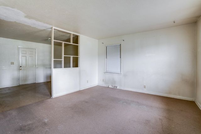 2229 53rd, Wichita, KS 67216