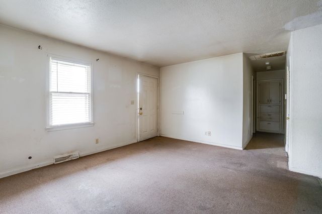 2229 53rd, Wichita, KS 67216