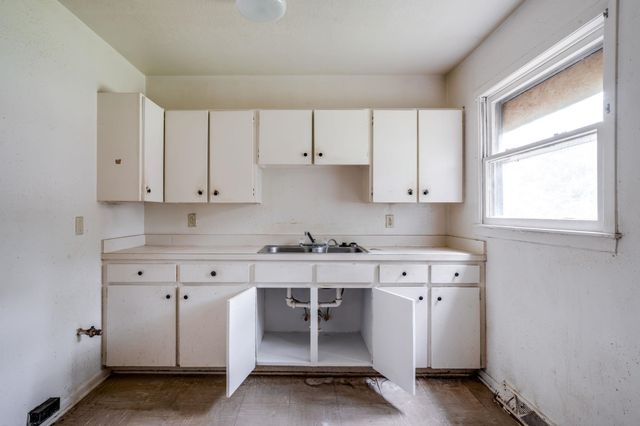 2229 53rd, Wichita, KS 67216