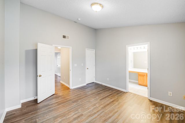 3260 Barons Court Road, Charlotte, NC 28213