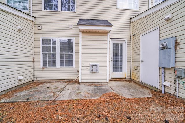 3260 Barons Court Road, Charlotte, NC 28213