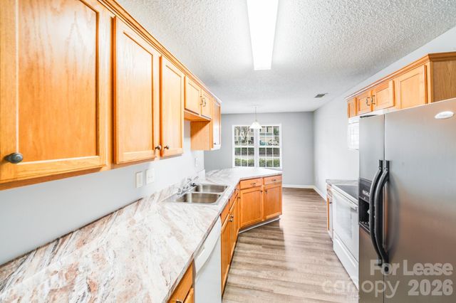 3260 Barons Court Road, Charlotte, NC 28213