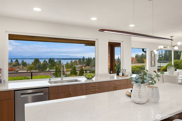 12711 9th Avenue NW, Seattle, WA 98177