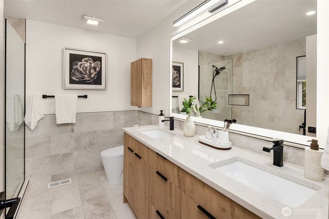 12711 9th Avenue NW, Seattle, WA 98177