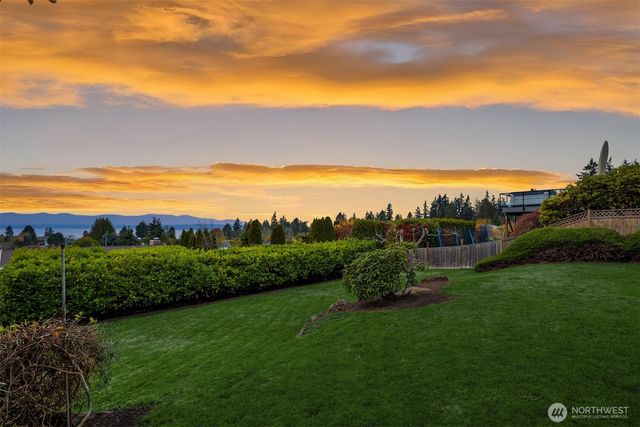 12711 9th Avenue NW, Seattle, WA 98177