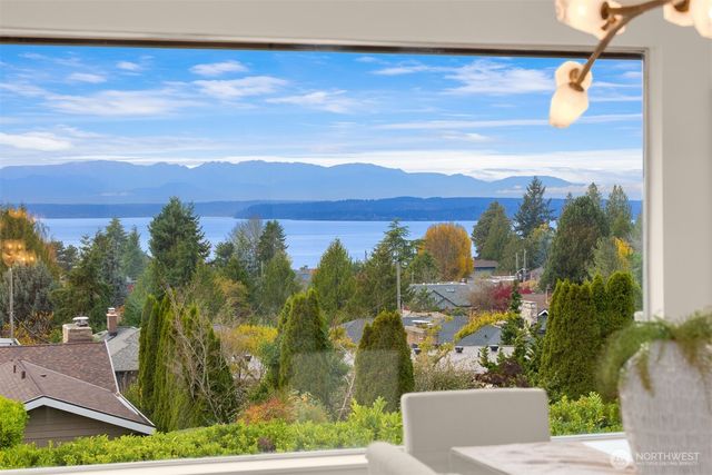 12711 9th Avenue NW, Seattle, WA 98177