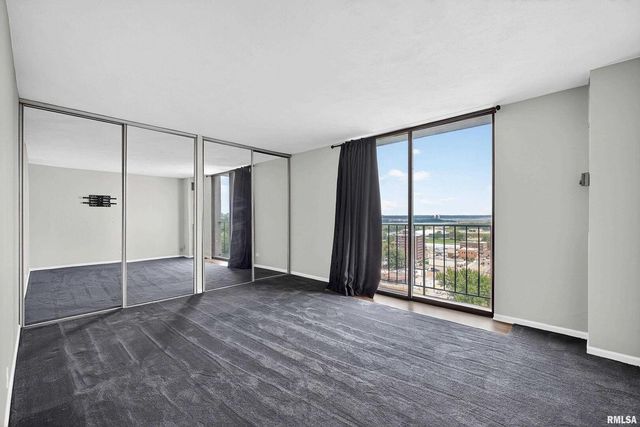 1800 7TH Street 8C, East Moline, IL 61244