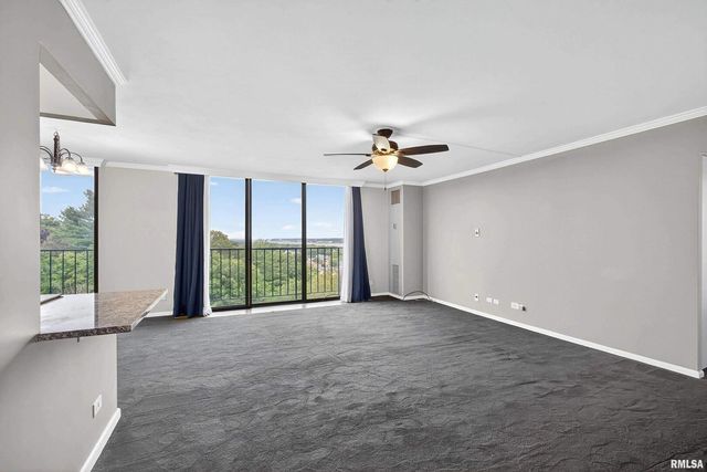 1800 7TH Street 8C, East Moline, IL 61244