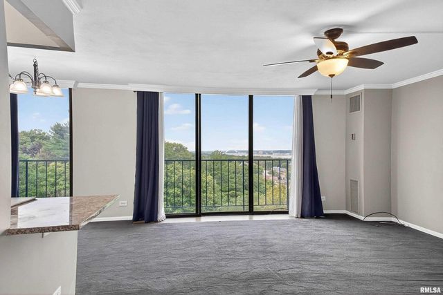 1800 7TH Street 8C, East Moline, IL 61244