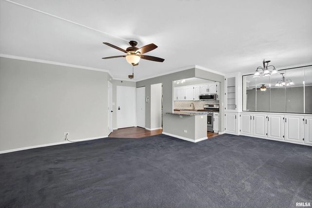 1800 7TH Street 8C, East Moline, IL 61244