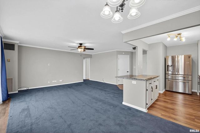 1800 7TH Street 8C, East Moline, IL 61244